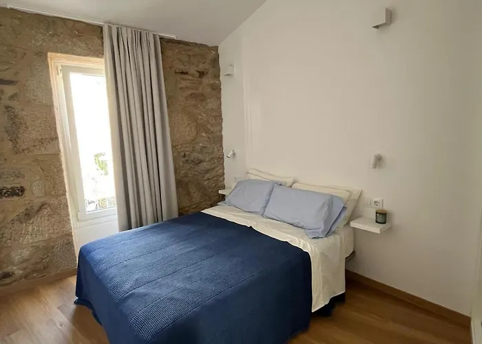 A De Laura Semesterbostad